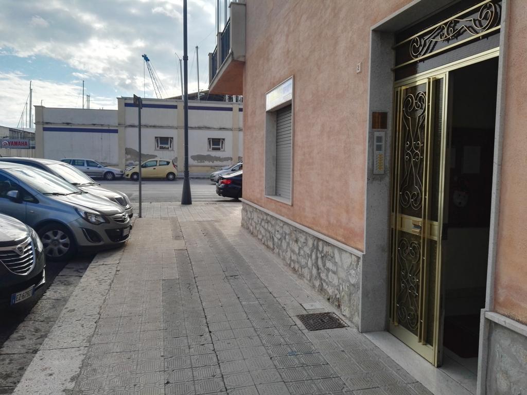 Bed and Breakfast L'Oasi Del Porto Trapani Exterior foto
