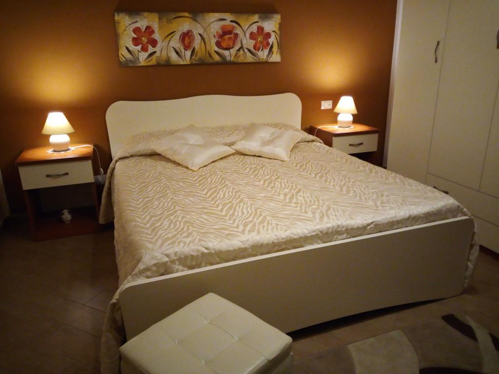 Bed and Breakfast L'Oasi Del Porto Trapani Exterior foto