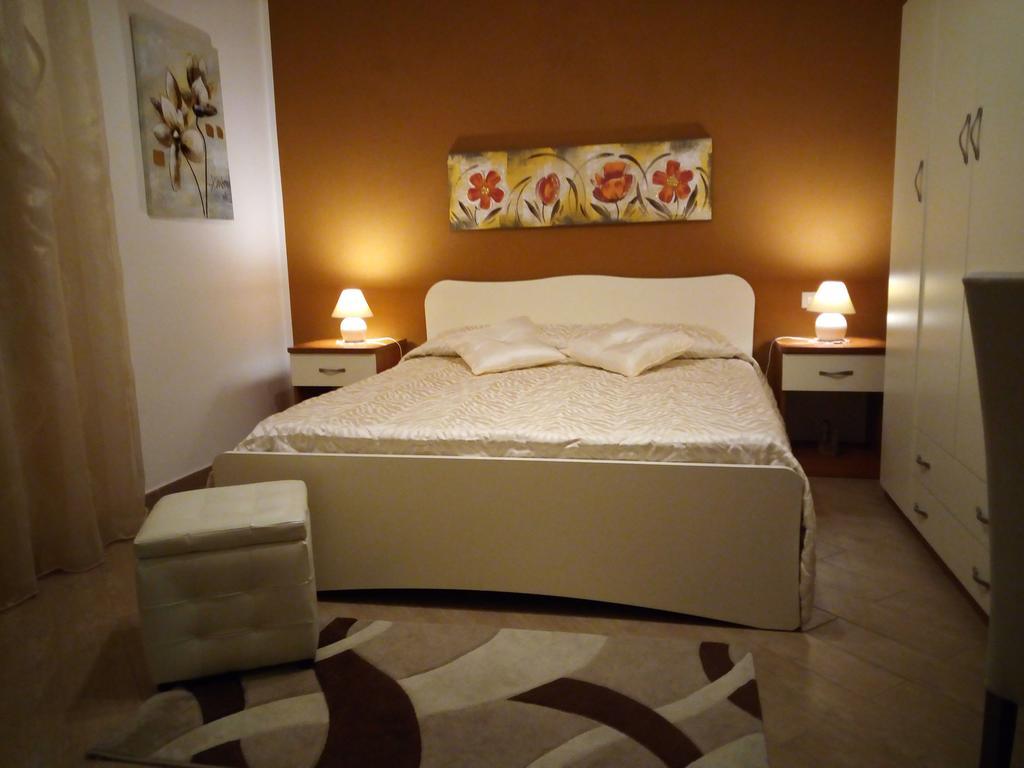 Bed and Breakfast L'Oasi Del Porto Trapani Exterior foto